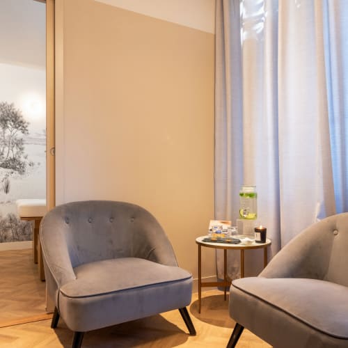 SPA Hôtel Le Champlain - Sourcils & cils La Rochelle - SPA Hôtel Le Champlain - Photo Galerie - OneBooking