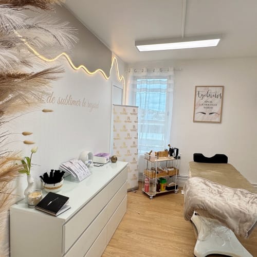 Maya Beauty - Onglerie Palaiseau - Maya Beauty - Photo Galerie - OneBooking