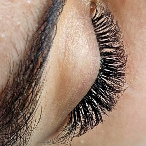 Beewomanly Brow & Lashes - Institut de beauté Lyon - Beewomanly Brow & Lashes - Photo Galerie - OneBooking
