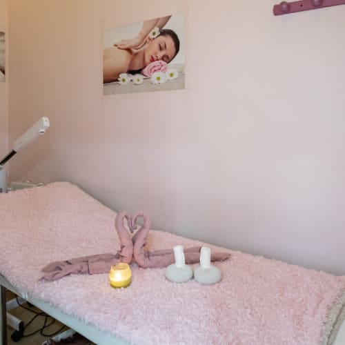 Zaira Beauté Indien - Onglerie Asnières-sur-Seine - Zaira Beauté Indien - Photo Galerie - OneBooking