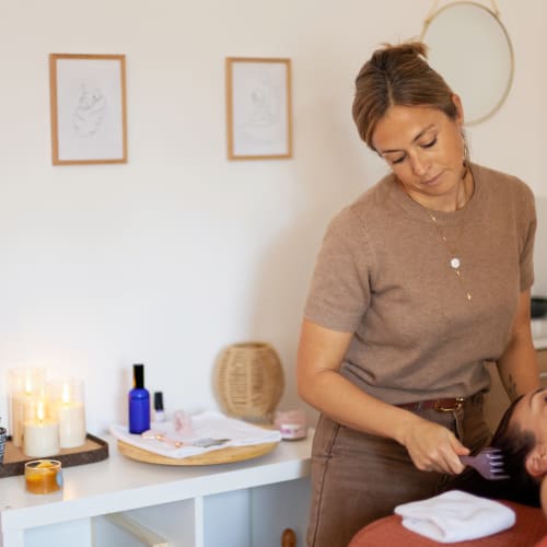 Aurélie Bien être & Yoga - Sourcils & cils La Seyne-sur-Mer - Aurélie Bien être & Yoga - Photo Galerie - OneBooking