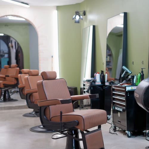 BACKSTAGE by Jordan Amisse - Coiffure Angers - BACKSTAGE by Jordan Amisse - Photo Galerie - OneBooking