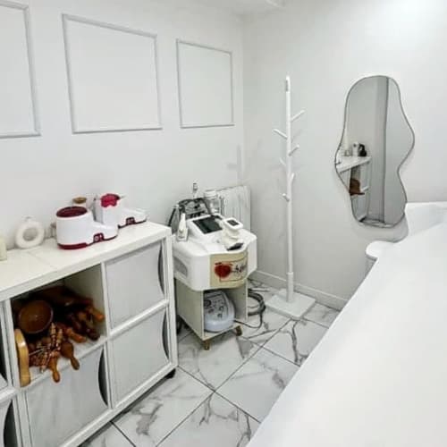 Sweet Body Signature - Onglerie Paris - Sweet Body Signature - Photo Galerie - OneBooking