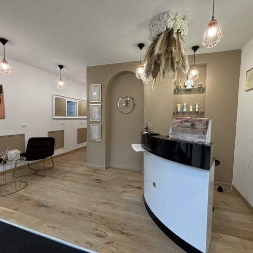 Derm & Beauty - Sourcils & cils Calais - Derm & Beauty - Photo Galerie - OneBooking