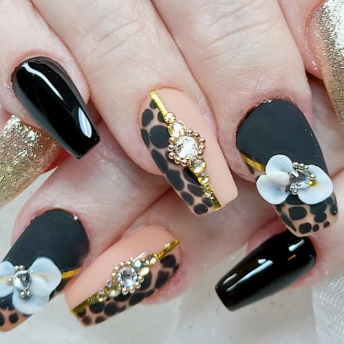 Le Vernis à Ongles - Institut de beauté Toulon - Le Vernis à Ongles - Photo Galerie - OneBooking