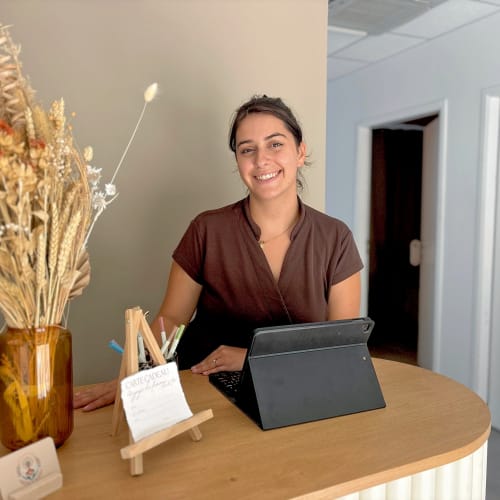Voyage de femme - massage bien-être et soin holistique - Institut de beauté Angers - Voyage de femme - massage bien-être et soin holistique - Photo Galerie - OneBooking