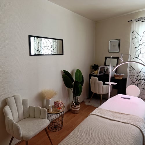 DermaSkin studio - Onglerie Courbevoie - DermaSkin studio - Photo Galerie - OneBooking