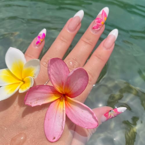 Nails by Mylan - Institut de beauté Toulon - Nails by Mylan - Photo Galerie - OneBooking