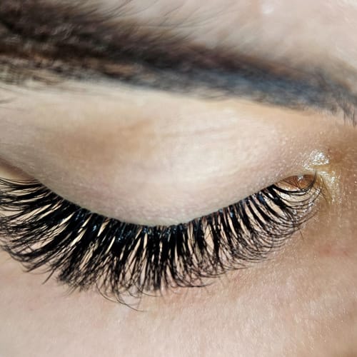 Beewomanly Brow & Lashes - Institut de beauté Lyon - Beewomanly Brow & Lashes - Photo Galerie - OneBooking