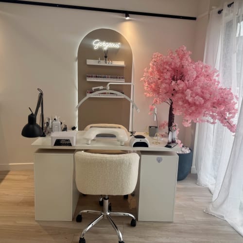 Zina Beauty - Onglerie Saint-Étienne - Zina Beauty - Photo Galerie - OneBooking