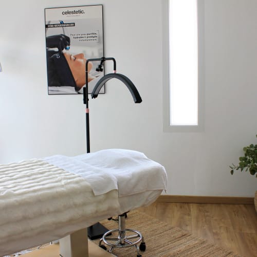 LKN Centre Esthétique - Sourcils & cils Pessac - LKN Centre Esthétique - Photo Galerie - OneBooking
