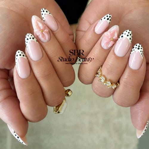 SBR Studio Beauty - Onglerie Casseneuil - SBR Studio Beauty - Photo Galerie - OneBooking