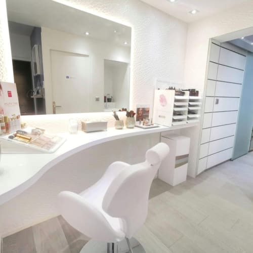 Centre de Beauté des Arceaux - Onglerie Montpellier - Centre de Beauté des Arceaux - Photo Galerie - OneBooking