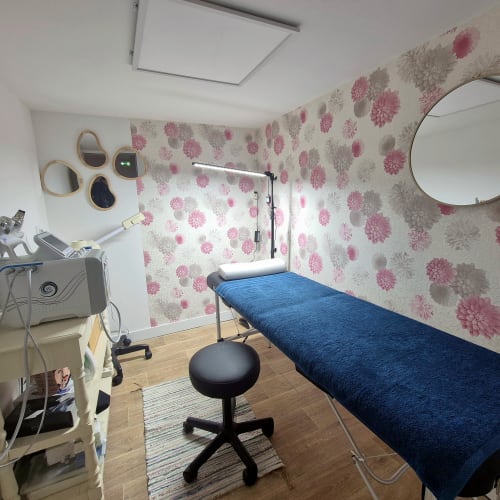Kenze Naturel Piercing et Beauté - Onglerie Tours - Kenze Naturel Piercing et Beauté - Photo Galerie - OneBooking