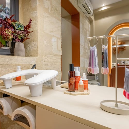 Vroda - Onglerie Bordeaux - Vroda - Photo Galerie - OneBooking