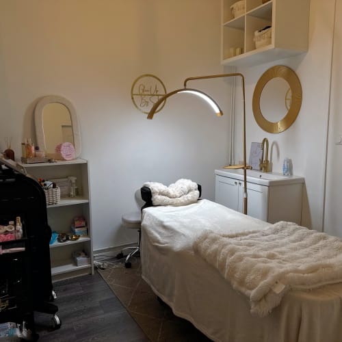 SHM Cils & Ongles Lyon - Institut de beauté Villeurbanne - SHM Cils & Ongles Lyon - Photo Galerie - OneBooking