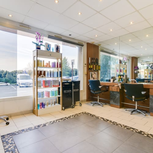 Salon SCM - Coiffure Valbonne - Salon SCM - Photo Galerie - OneBooking