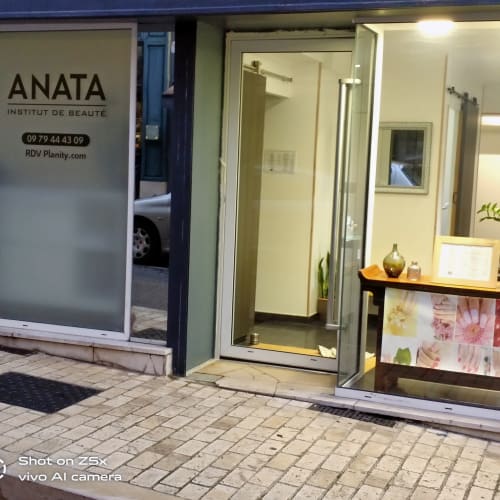 ANATA Institut de beauté - Onglerie Orléans - ANATA Institut de beauté - Photo Galerie - OneBooking