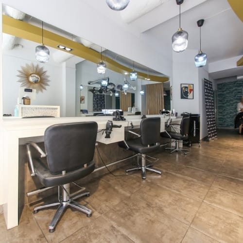 Alizé Création Pythéas - Coiffure Marseille - Alizé Création Pythéas - Photo Galerie - OneBooking