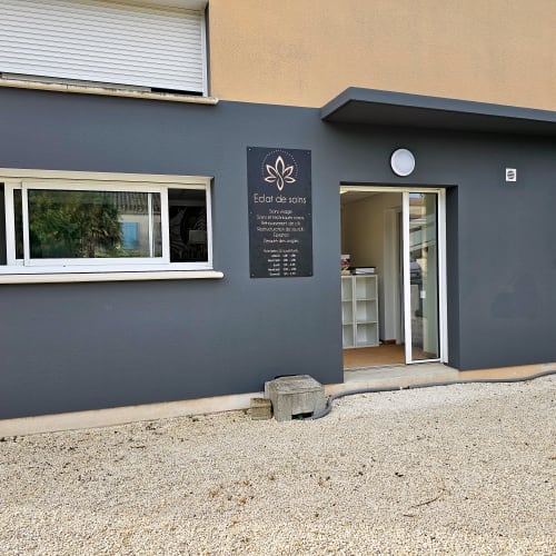Éclat de Soins - Sourcils & cils La Roche-sur-Yon - Éclat de Soins - Photo Galerie - OneBooking