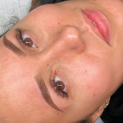 NKL BEAUTY - Sourcils & cils Orléans - NKL BEAUTY - Photo Galerie - OneBooking