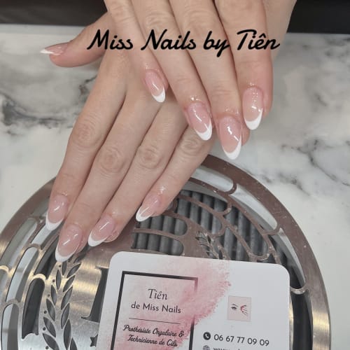 Miss Nails - Spécialiste de la résine - Onglerie Cagnes-sur-Mer - Miss Nails - Spécialiste de la résine - Photo Galerie - OneBooking