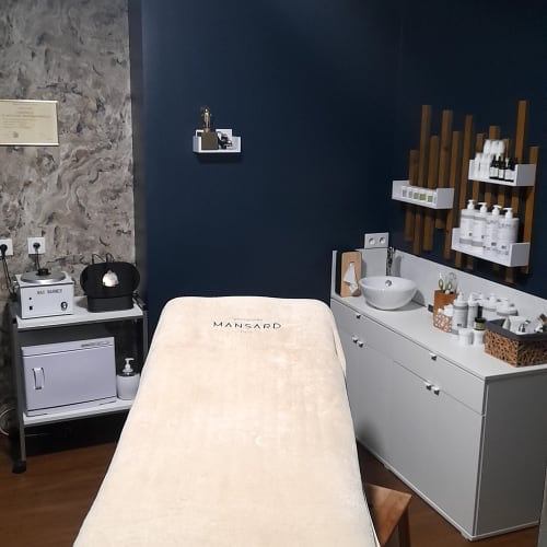 Institut Val' Beauté - Sourcils & cils Niort - Institut Val' Beauté - Photo Galerie - OneBooking