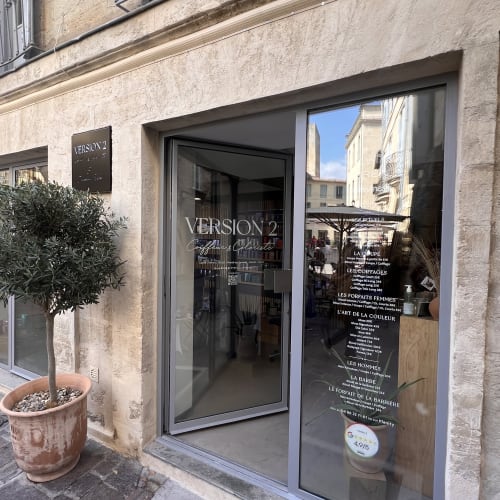 Version 2 - Coiffure Uzès - Version 2 - Photo Galerie - OneBooking