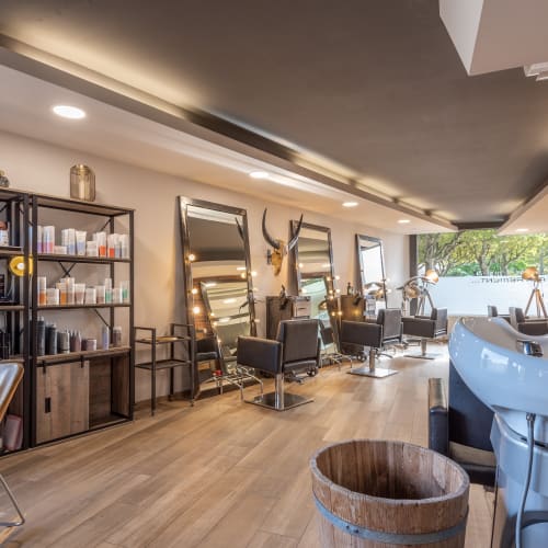 Autrement Coiffure & Beauté - Sourcils & cils Valence - Autrement Coiffure & Beauté - Photo Galerie - OneBooking