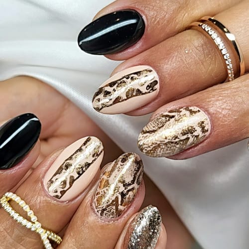 Le Vernis à Ongles - Institut de beauté Toulon - Le Vernis à Ongles - Photo Galerie - OneBooking