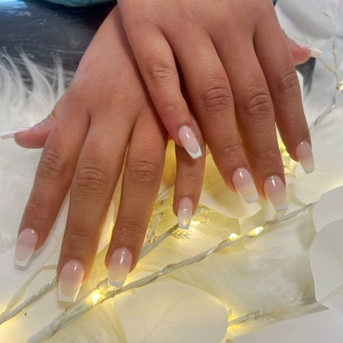 Glow up Nails & Beauty - Institut de beauté Melun - Glow up Nails & Beauty - Photo Galerie - OneBooking