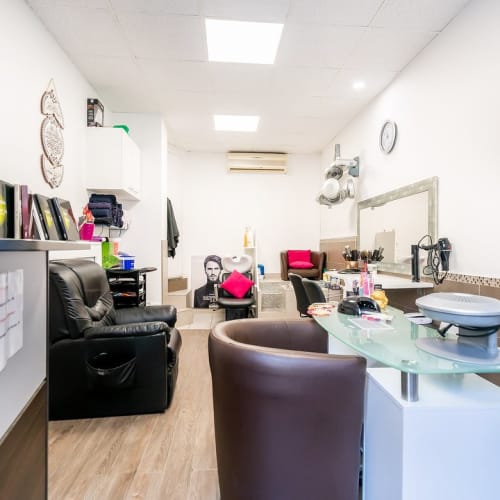 Sable d’Or - spécialisé dans la coiffure & manucure - Spa Paris - Sable d’Or - spécialisé dans la coiffure & manucure - Photo Galerie - OneBooking