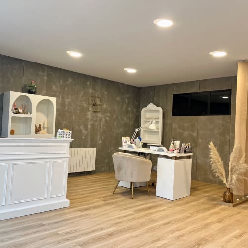 L’Institut… Cinacils & Nessanails - Onglerie Besançon - L’Institut… Cinacils & Nessanails - Photo Galerie - OneBooking