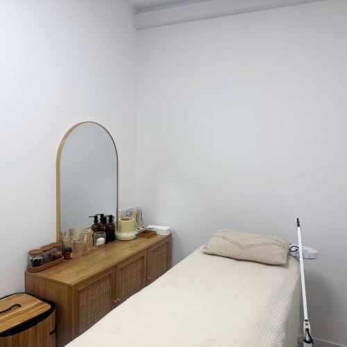 La Maison de Beauté Vanessa - Sourcils & cils La Seyne-sur-Mer - La Maison de Beauté Vanessa - Photo Galerie - OneBooking