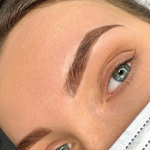 PhiBeauty by Catalina Balan - Sourcils & cils Mérignac - PhiBeauty by Catalina Balan - Photo Galerie - OneBooking