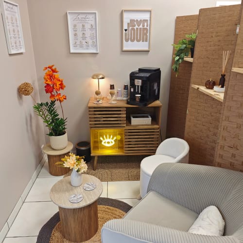 Sandrine M.studio - Sourcils & cils Châteauneuf-sur-Charente - Sandrine M.studio - Photo Galerie - OneBooking