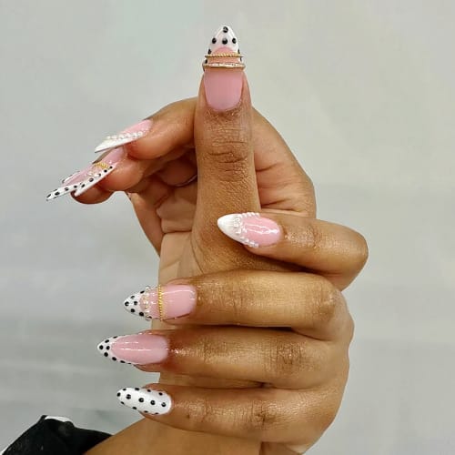 Marinails Studio - Onglerie Rezé - Marinails Studio - Photo Galerie - OneBooking