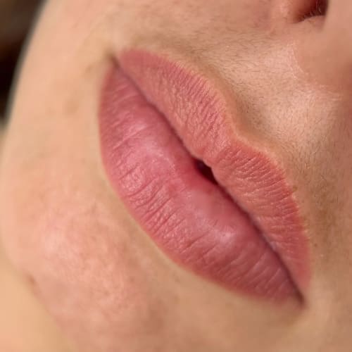 BY EMMA - Sourcils & cils Fréjus - BY EMMA - Photo Galerie - OneBooking