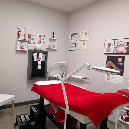 Absolue Beaute - Onglerie La Rochelle - Absolue Beaute - Photo Galerie - OneBooking