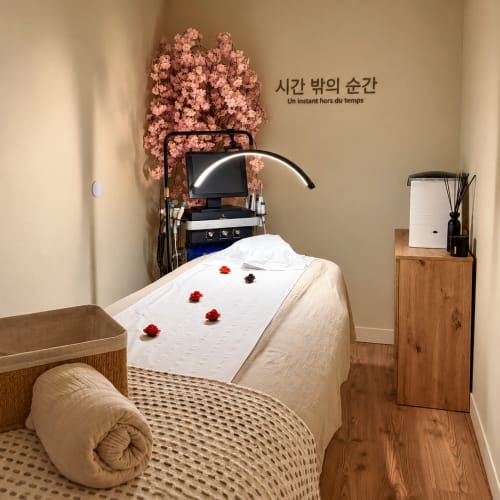 Korean Aura - Coiffure Lyon - Korean Aura - Photo Galerie - OneBooking
