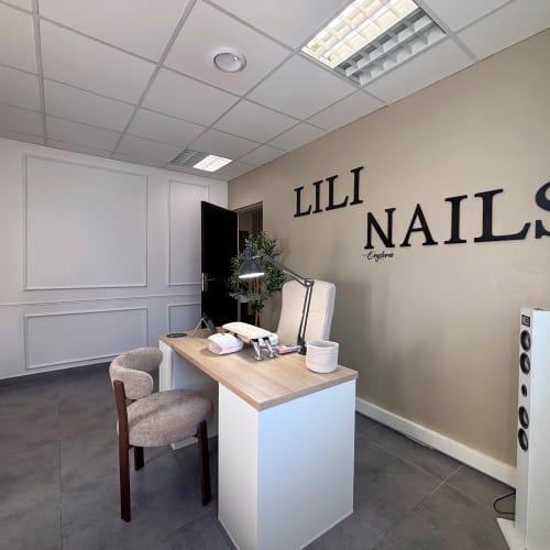 Lili Nails x Hairlissforyou - Coiffure Avignon - Lili Nails x Hairlissforyou - Photo Galerie - OneBooking