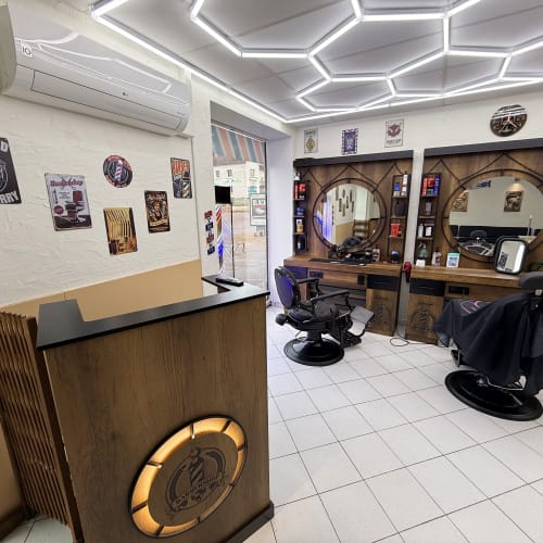 COIFFEUR BARBER SHOP 89 / À Côté SOS Médecin - Coiffure Auxerre - COIFFEUR BARBER SHOP 89 / À Côté SOS Médecin - Photo Galerie - OneBooking