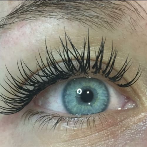 MADEMOISELLE BY MARION® - Centre ville - Sourcils & cils Aubagne - MADEMOISELLE BY MARION® - Centre ville - Photo Galerie - OneBooking