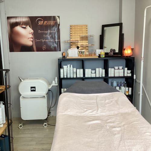 Autrement Coiffure & Beauté - Sourcils & cils Valence - O Soins De Betty - Photo Galerie - OneBooking