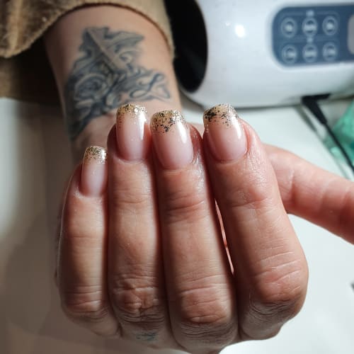 Laetitia Nail’s - Sourcils & cils Grasse - Laetitia Nail’s - Photo Galerie - OneBooking
