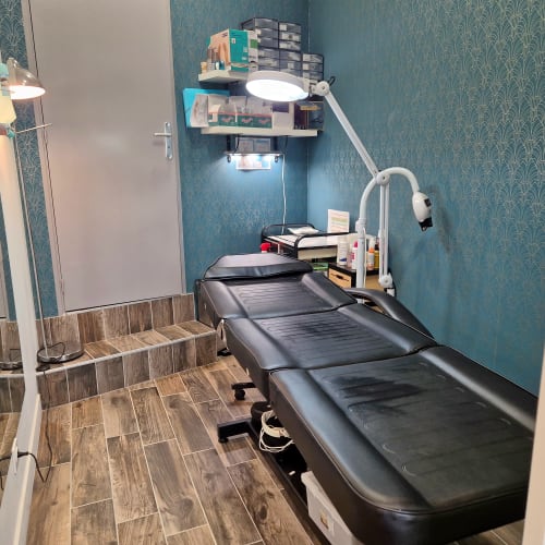 Kenze Naturel Piercing et Beauté - Onglerie Tours - Kenze Naturel Piercing et Beauté - Photo Galerie - OneBooking