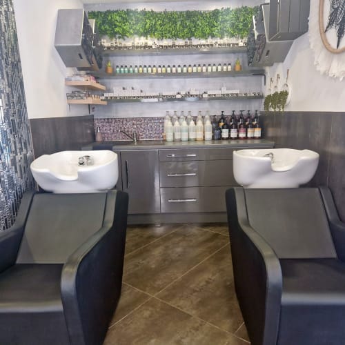 KAMELEON - Esthecoiff’ - Sourcils & cils Narbonne - KAMELEON - Esthecoiff’ - Photo Galerie - OneBooking