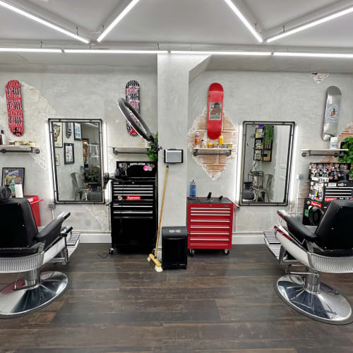 Lone Wolf Concept (Fondaudège) - Barbier Bordeaux - Lone Wolf Concept (Fondaudège) - Photo Galerie - OneBooking