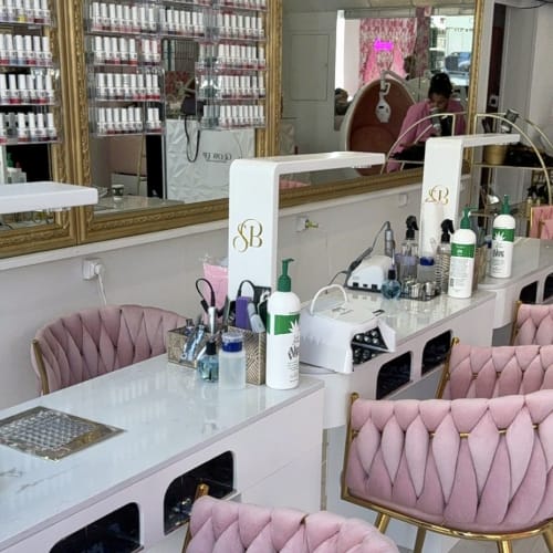Glow Up - Onglerie Argenteuil - Glow Up - Photo Galerie - OneBooking