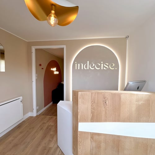 Indécise. - Coiffure Le Bouscat - Indécise. - Photo Galerie - OneBooking